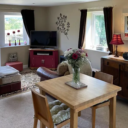 Two Hoots Holiday home *
